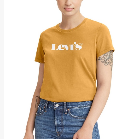Levi's Tops - NEW! NWT Levi’s Amber the Perfect Tee